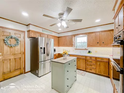 Kitchen - 3602 E Lake Rd, Abilene, TX 79601 photo 3 of 7
