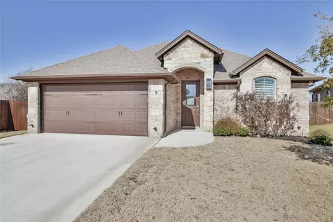 315 Jacinth Ln, Granbury, TX 76049