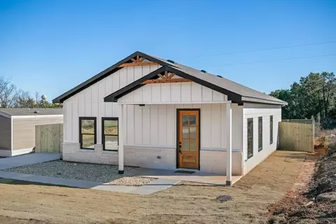 3319 Brazos River Dr, Granbury, TX 76048
