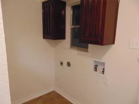 Other - 210 E Hammond St, Lancaster, TX 75146 photo 1 of 2