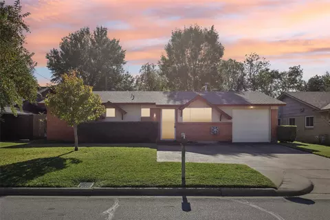 937 Dee Ln, Bedford, TX 76022