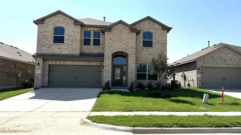 1921 Jackson St, Cleburne, TX 76033