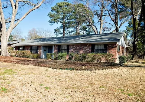 720 Mulberry Dr, Athens, TX 75751
