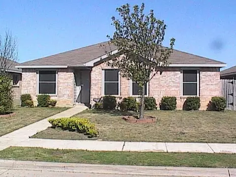 2922 Marquis Ln, Lancaster, TX 75134