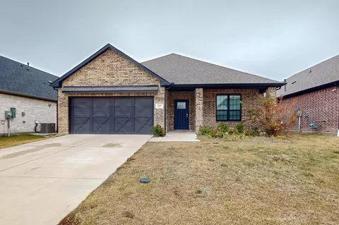 337 Chase Creek Dr, Lavon, TX 75166