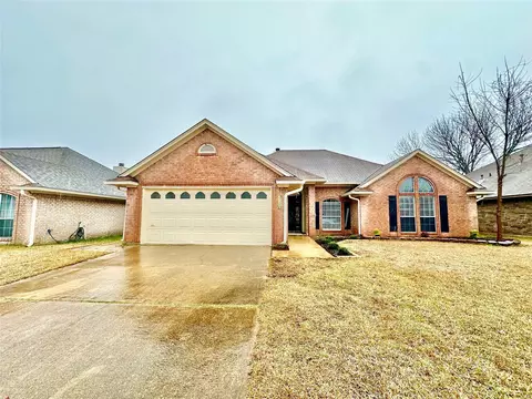 6028 Sandalwood Dr, Bossier City, LA 71111