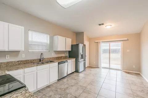 609 Chapman Dr, Lancaster, TX 75146 photo 7
