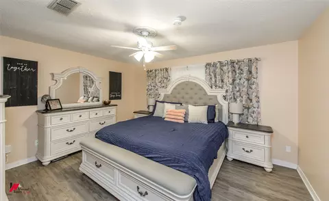 Bedroom - 1002 N Acres Ln, Springhill, LA 71075 photo 1 of 7