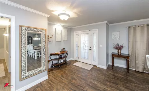 Entry Way - 1002 N Acres Ln, Springhill, LA 71075 photo 1 of 1