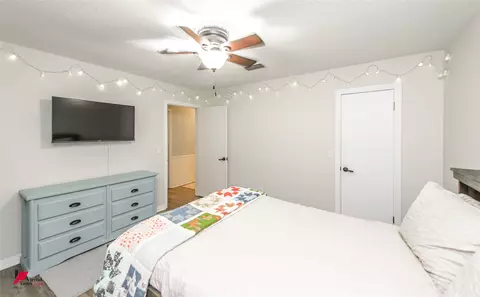 Bedroom - 1002 N Acres Ln, Springhill, LA 71075 photo 5 of 7