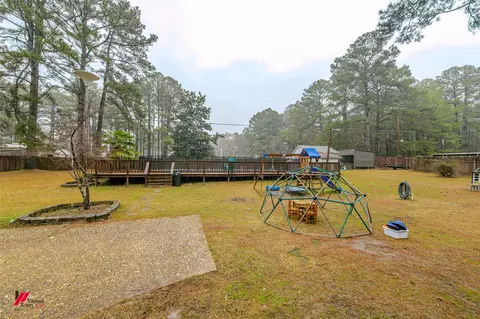Exterior - 1002 N Acres Ln, Springhill, LA 71075 photo 3 of 3
