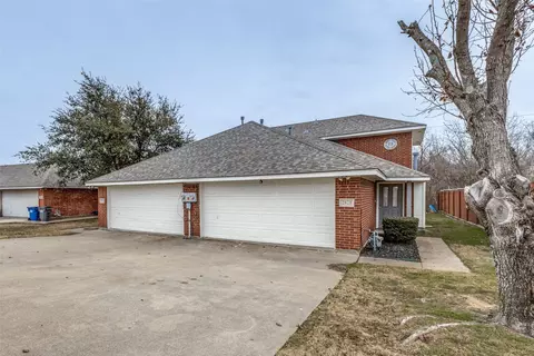 2826 Sunset Strip Ave, Glenn Heights, TX 75154