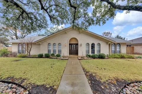 1803 Yorkstown Dr, Ennis, TX 75119
