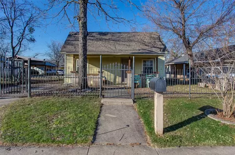 1617 Bessie St, Fort Worth, TX 76104