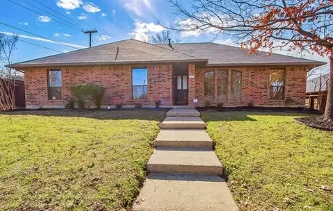 1614 Ginger Dr, Carrollton, TX 75007