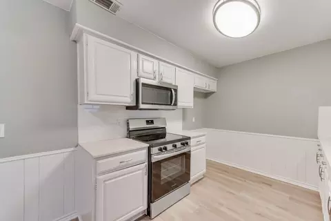 Kitchen - 1017 Mapleleaf Ln, Coppell, TX 75019 photo 1 of 3