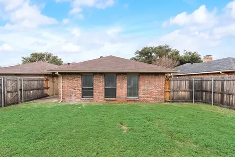Exterior - 1017 Mapleleaf Ln, Coppell, TX 75019 photo 3 of 4