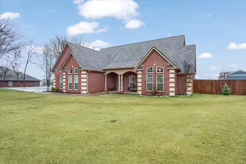 1754 Sportsman Ln, Van Alstyne, TX 75495