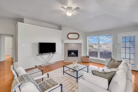 7721 Briarstone Ct, Fort Worth, TX 76112