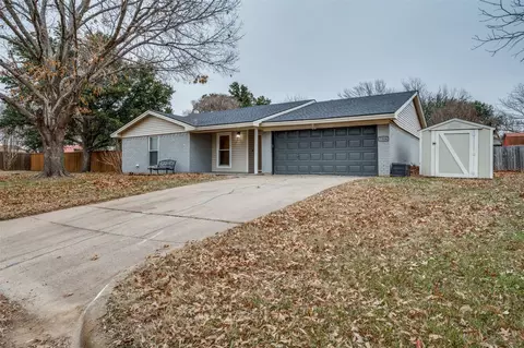7324 Stonedale Ct, North Richland Hills, TX 76182