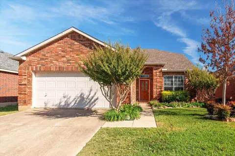 4709 Heron Pond Ln, Denton, TX 76208
