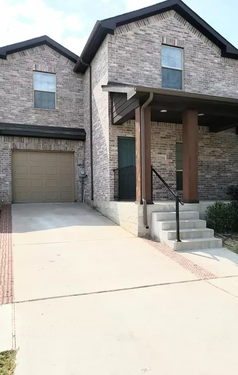 2204 Abbey Ln, Mesquite, TX 75181