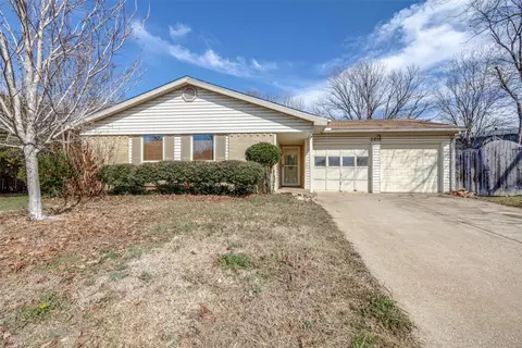 5619 Lordsburg Trl, Arlington, TX 76017