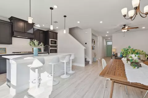 1519 Jackson St, Carrollton, TX 75006