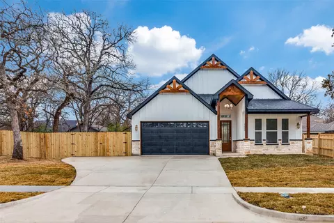 3225 Delaware Trl, Lake Worth, TX 76135