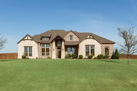 521 Evening Fire Dr, Waxahachie, TX 75167