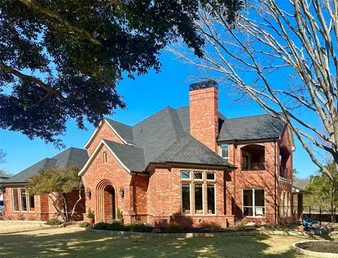 729 Country Club Dr, Heath, TX 75032
