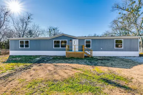 200 Windsor St, Lone Oak, TX 75453