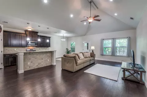 3032 James Ave, Fort Worth, TX 76110