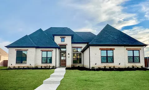 315 Broadmoor Dr, Haslet, TX 76052