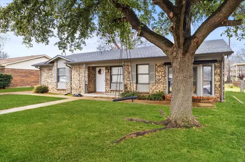 208 Scott Pl, Seagoville, TX 75159