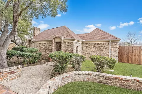 3004 Sheraton Dr, Plano, TX 75075