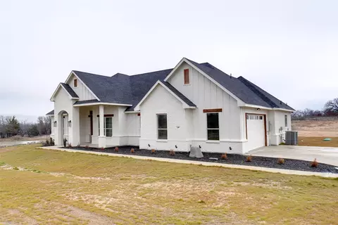 240 Zebrastone Way, Poolville, TX 76487