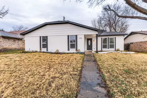 1625 Golden Grove Dr, Mesquite, TX 75149