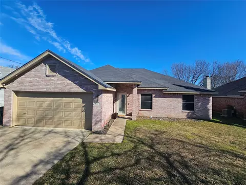 224 N Stewart Ave, Lancaster, TX 75146