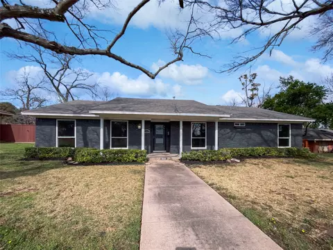 1225 W Red Bird Ln, Dallas, TX 75232