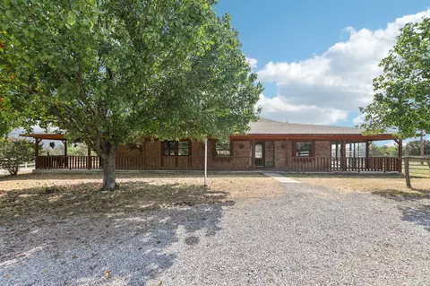 660 Twilla Trl, Azle, TX 76020