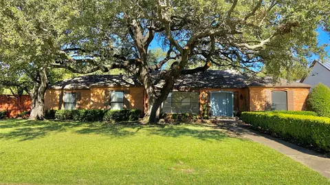 5807 Burgundy Rd, Dallas, TX 75230