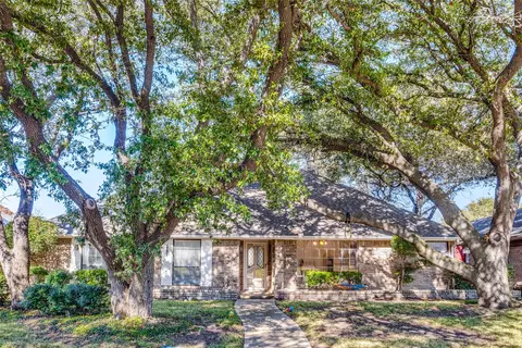 6917 Vista Willow Dr, Dallas, TX 75248