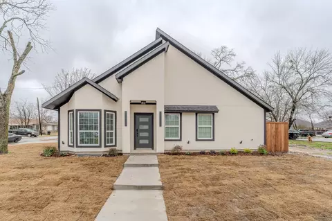 2626 Wellington St, Greenville, TX 75401