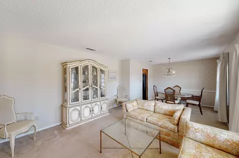 2033 Briar Trl, Hurst, TX 76054