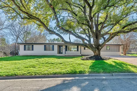 4128 Shannon Dr, Fort Worth, TX 76116