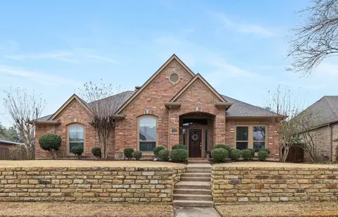 825 Shorewood Dr, Coppell, TX 75019