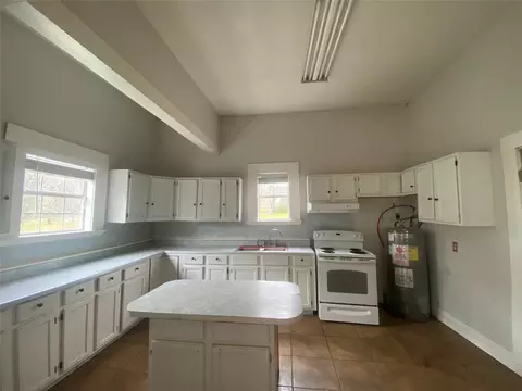 401 E Wright St, Marshall, TX 75670 photo 11