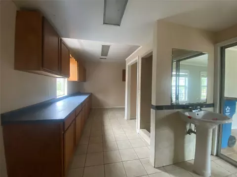 401 E Wright St, Marshall, TX 75670 photo 23