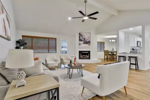 6425 Peggy Dr, Fort Worth, TX 76133